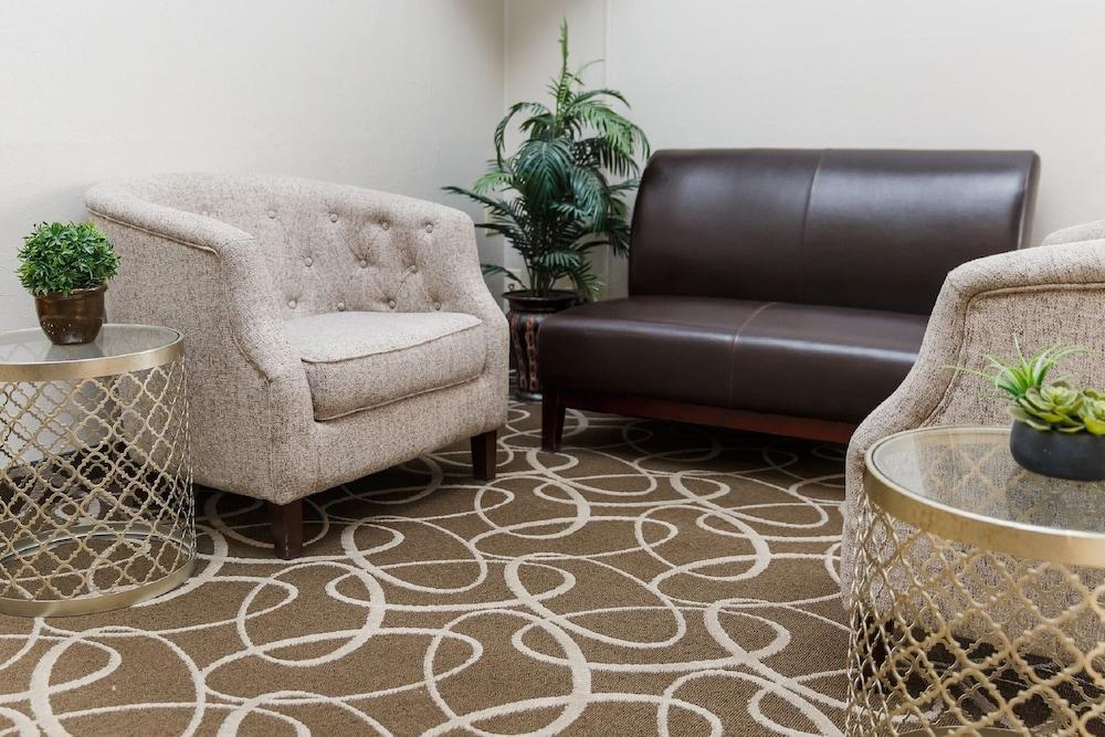 Quality Inn Burlington Near Hwy 34 Εξωτερικό φωτογραφία