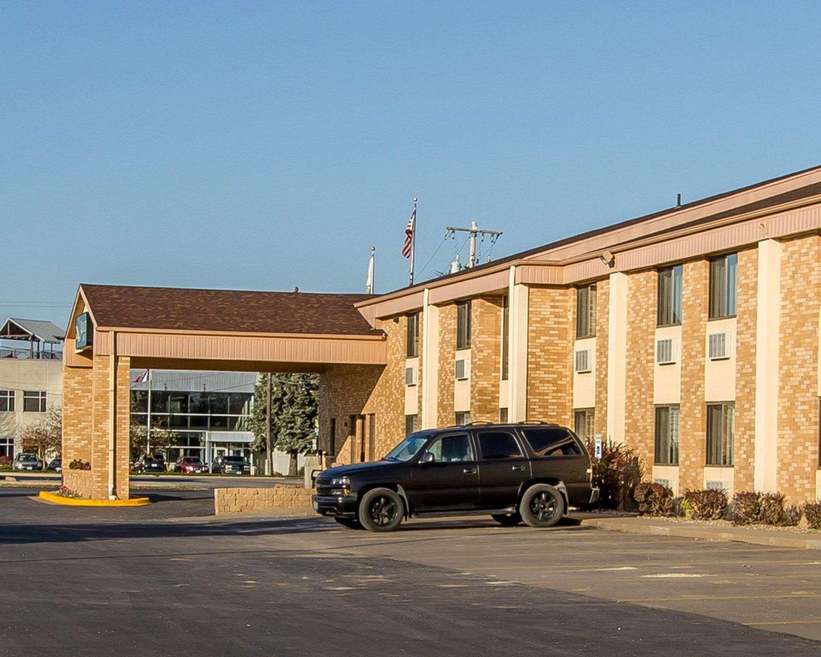 Quality Inn Burlington Near Hwy 34 Εξωτερικό φωτογραφία