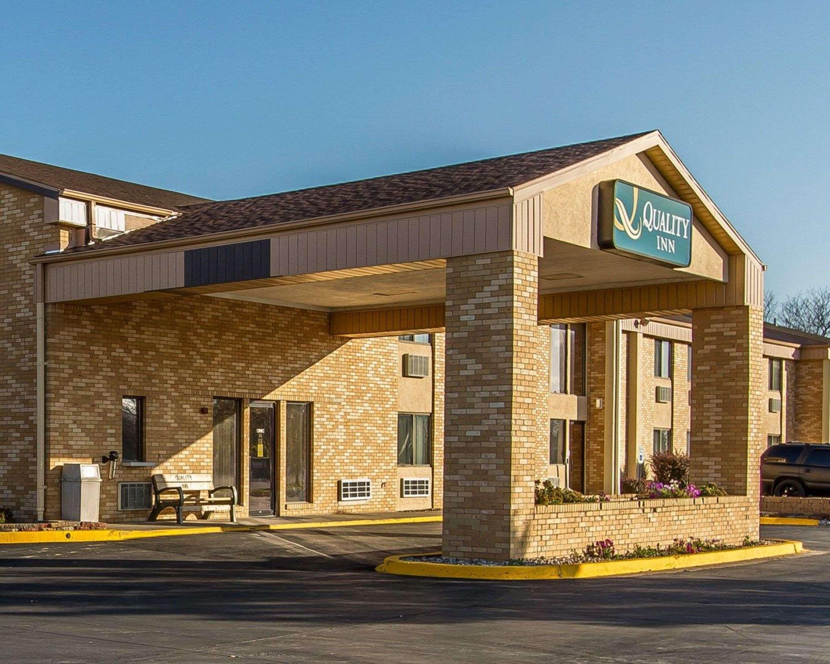 Quality Inn Burlington Near Hwy 34 Εξωτερικό φωτογραφία