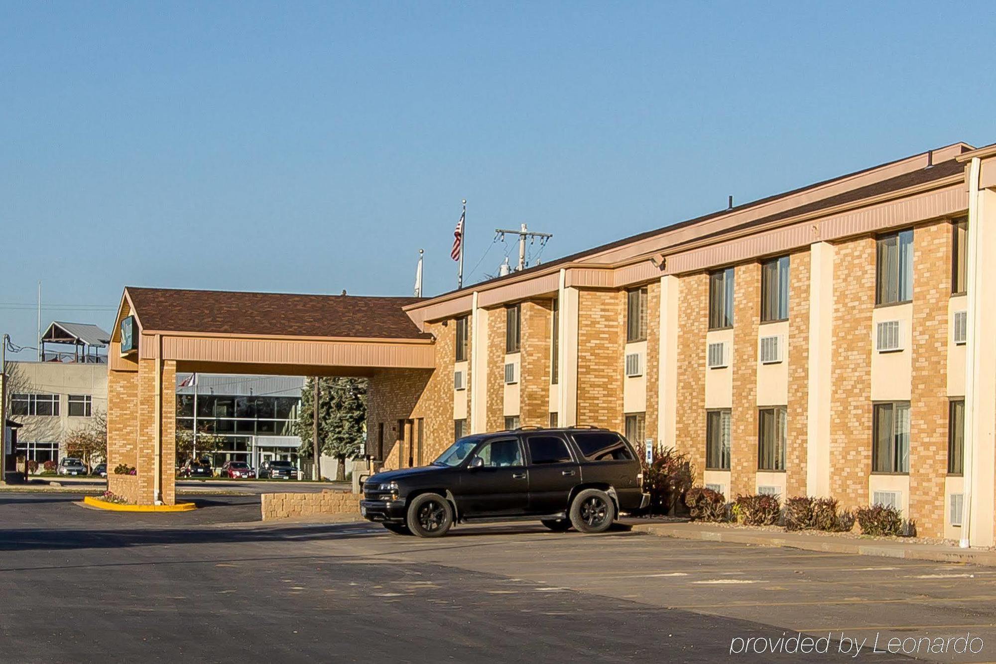 Quality Inn Burlington Near Hwy 34 Εξωτερικό φωτογραφία