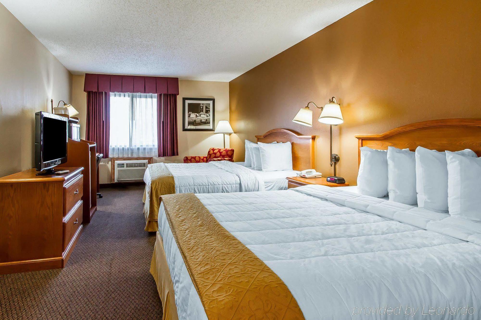 Quality Inn Burlington Near Hwy 34 Εξωτερικό φωτογραφία