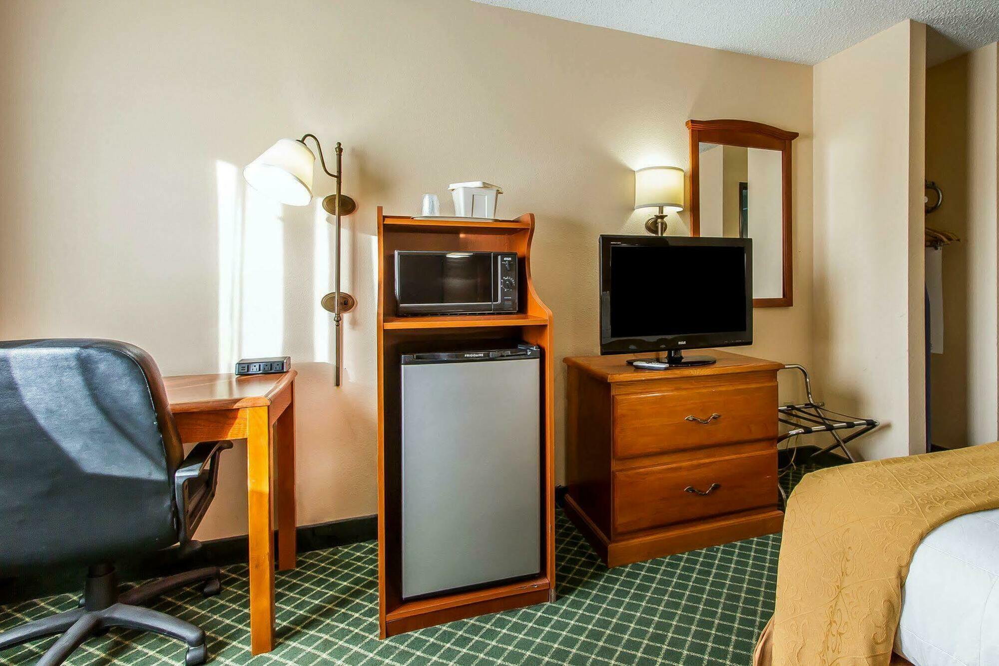 Quality Inn Burlington Near Hwy 34 Εξωτερικό φωτογραφία